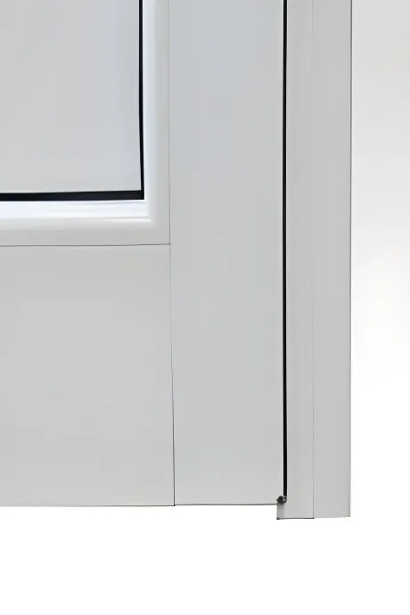 Puerta panel liso, color blanco (detalle)