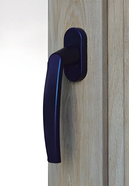 Puerta balcón corrediza 2 hojas, color negro mate (detalle)