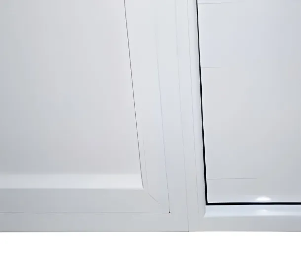 Portón levadizo con puerta de escape, color blanco (detalle)