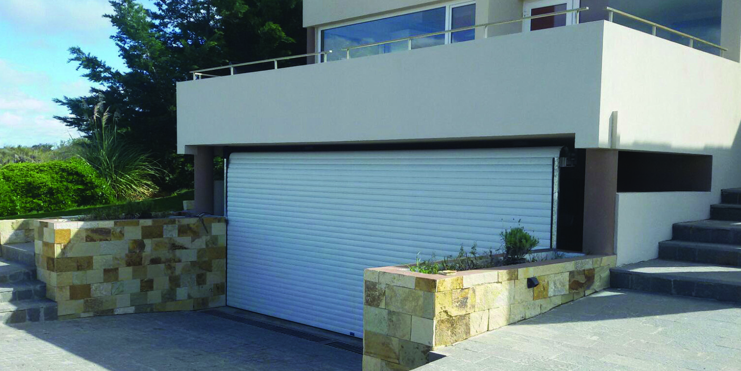 porton automatico enrollable  lama 77